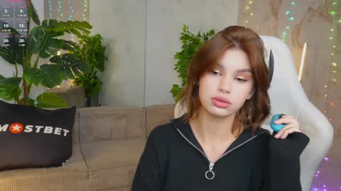 Diamonds Girls online show from January 7, 7:20 am