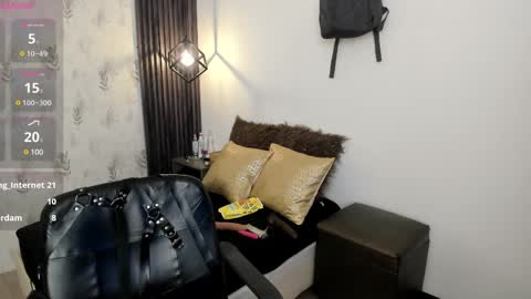 Snapshot of brigittemiller chatting on January 25, 7:49 pm BRIGITTE online show from January 25, 7:49 pm