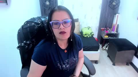 Snapshot of brigittemiller chatting on February 24, 3:31 pm BRIGITTE online show from February 24, 3:31 pm