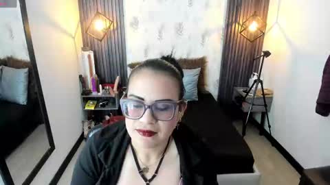 Snapshot of brigittemiller chatting on January 29, 3:47 pm BRIGITTE online show from January 29, 3:47 pm