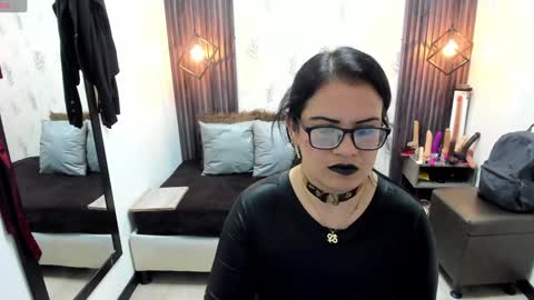 Snapshot of brigittemiller chatting on February 8, 3:31 pm BRIGITTE online show from February 8, 3:31 pm