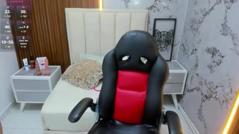          online show from October 23, 12:33 pm