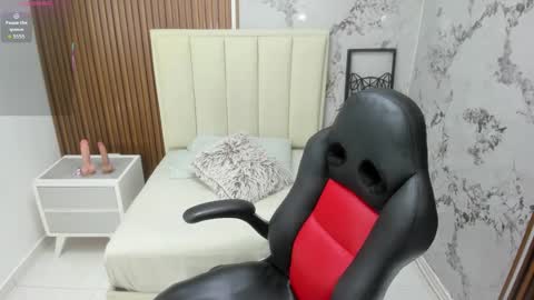          online show from September 22, 12:25 pm