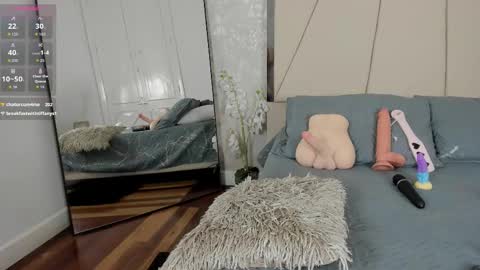 Snapshot of brinna_cox chatting on October 21, 12:31 pm brinna_cox online show from October 21, 12:31 pm