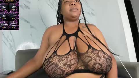 Snapshot of brionygip chatting on October 6, 12:11 pm ANGIE online show from October 6, 12:11 pm