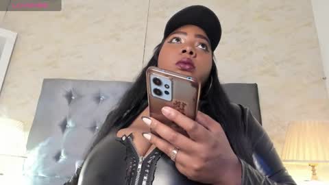 Snapshot of brionygip chatting on February 22, 12:19 pm ANGIE online show from February 22, 12:19 pm