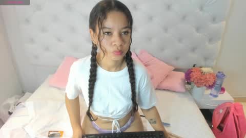 Brithany Rousee online show from December 2, 7:03 pm