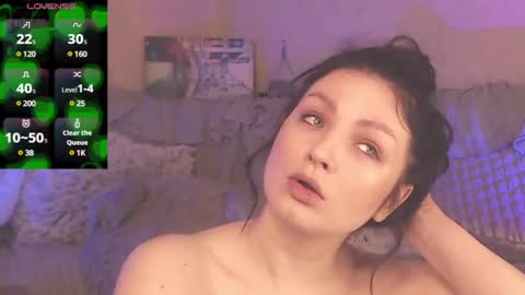 Snapshot of britneybarker chatting on March 1, 2:26 am britneybarker online show from March 1, 2:26 am
