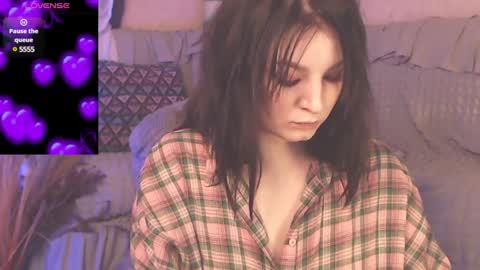 Snapshot of britneybarker chatting on December 15, 1:57 am britneybarker online show from December 15, 1:57 am