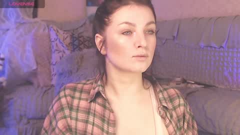 Snapshot of britneybarker chatting on December 26, 2:12 am britneybarker online show from December 26, 2:12 am