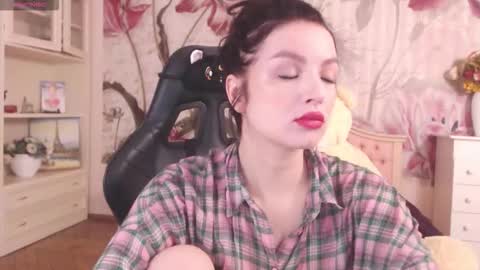 Snapshot of britneybarker chatting on September 14, 3:04 am britneybarker online show from September 14, 3:04 am