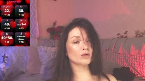Snapshot of britneybarker chatting on January 1, 1:37 am britneybarker online show from January 1, 1:37 am