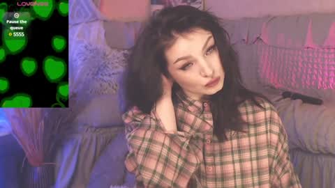 Snapshot of britneybarker chatting on December 31, 2:51 am britneybarker online show from December 31, 2:51 am