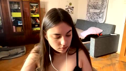 Lara online show from March 14, 11:11 am