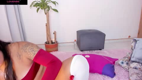 brittany online show from October 25, 9:06 am