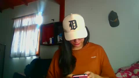 Snapshot of brittanycheekss chatting on February 7, 4:56 pm brittanycheeks1 online show from February 7, 4:56 pm