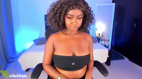 Snapshot of brittanyjhonnns chatting on October 10, 6:07 am brittany 25 years old happy as a worm online show from October 10, 6:07 am