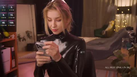 Snapshot of bronnica chatting on December 11, 2:33 pm Anna online show from December 11, 2:33 pm