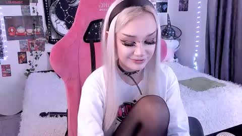 Snapshot of broodmommyy3 chatting on October 25, 11:51 am Martha online show from October 25, 11:51 am