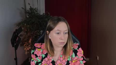 Snapshot of brooke_evans_ chatting on October 28, 12:44 pm Brooke online show from October 28, 12:44 pm