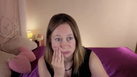 Snapshot of brooke_evans_ chatting on September 26, 8:50 pm Brooke online show from September 26, 8:50 pm