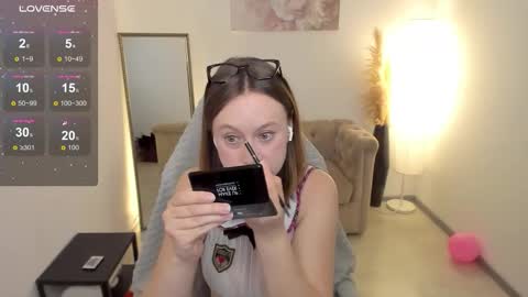 Lady Brooke online show from March 7, 9:22 pm