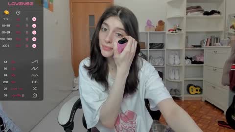 broosnica1 online show from April 8, 8:16 am