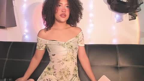Snapshot of browngirl69 chatting on January 18, 3:42 am miss muller online show from January 18, 3:42 am