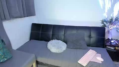 Snapshot of browngirl69 chatting on March 9, 1:04 am miss muller online show from March 9, 1:04 am