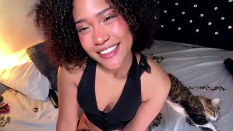 Snapshot of browngirl69 chatting on October 1, 12:59 am miss muller online show from October 1, 12:59 am