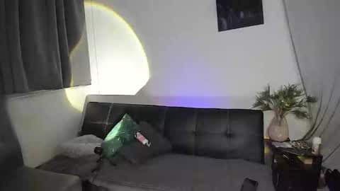 Snapshot of browngirl69 chatting on March 8, 4:41 am miss muller online show from March 8, 4:41 am