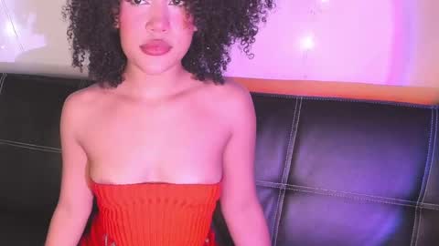 Snapshot of browngirl69 chatting on January 19, 1:32 am miss muller online show from January 19, 1:32 am