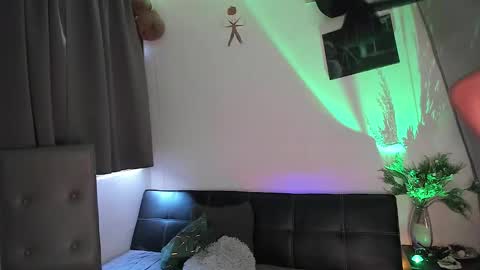 Snapshot of browngirl69 chatting on March 9, 7:48 pm miss muller online show from March 9, 7:48 pm