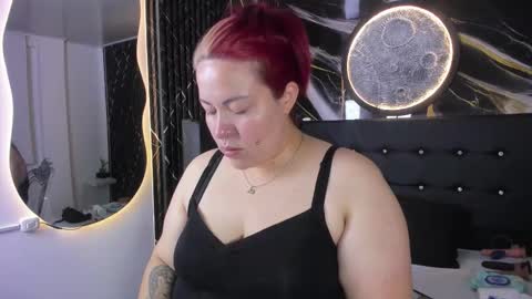 Snapshot of bruja_scarlata chatting on October 10, 10:42 am Bruja SCarlata online show from October 10, 10:42 am