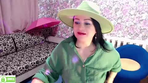 Julia online show from February 9, 9:28 pm