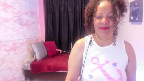 Snapshot of brunette_sasha chatting on December 6, 2:17 pm Sasha Brunette online show from December 6, 2:17 pm