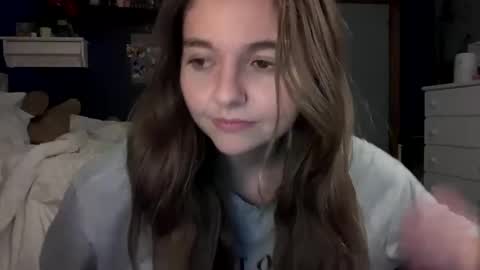 brunettebaby040 online show from October 4, 5:13 am