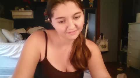 brunettebaby040 online show from November 7, 7:41 pm