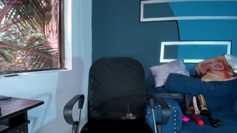 brunette online show from January 21, 4:05 pm