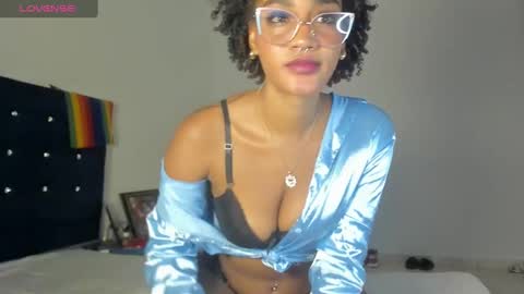 brunettjhelen online show from October 7, 4:28 am