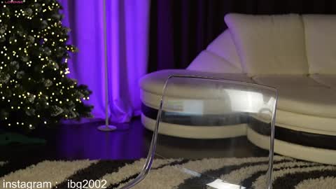 Snapshot of bubble__gum_ chatting on December 8, 10:14 pm Bubble gum online show from December 8, 10:14 pm