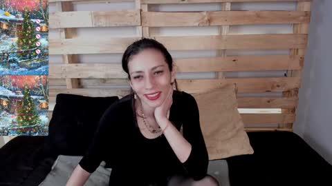 Snapshot of bulma_bambina_ chatting on December 14, 12:44 pm Bulma Bambina online show from December 14, 12:44 pm