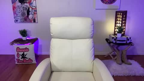 BUNNIE and THE DUDE TheLebowskis online show from March 5, 5:58 am