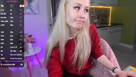 Snapshot of bunny__of_love chatting on February 22, 1:44 pm Sasha online show from February 22, 1:44 pm