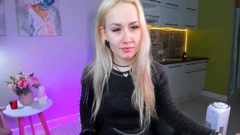 Snapshot of bunny__of_love chatting on March 9, 6:17 am Sasha online show from March 9, 6:17 am