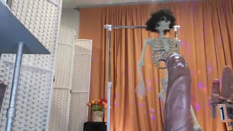 Snapshot of bunny_delight chatting on October 30, 3:09 am Gretel online show from October 30, 3:09 am