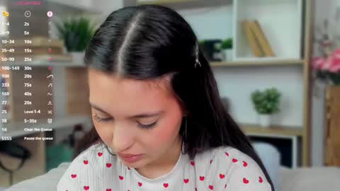 Aria online show from March 11, 8:29 am