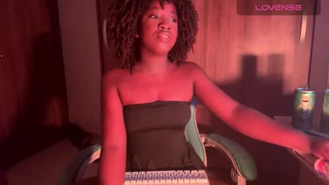 Snapshot of bunny_secrets chatting on September 28, 12:07 am Isa online show from September 28, 12:07 am