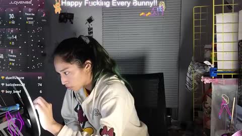 Snapshot of bunnycheekz chatting on December 14, 2:22 am Tokki bunny online show from December 14, 2:22 am
