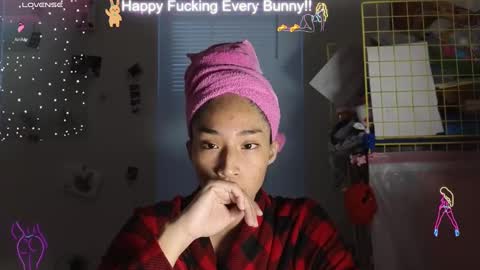 Snapshot of bunnycheekz chatting on January 6, 10:05 pm Tokki bunny online show from January 6, 10:05 pm